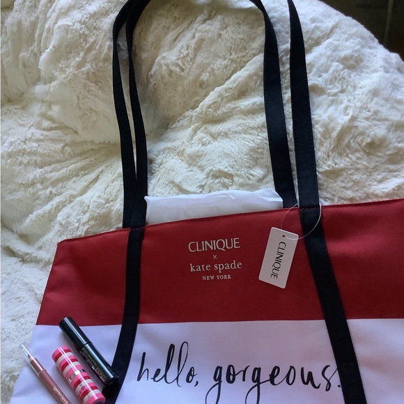 Clinique New Tote Bag, Makeup Bag, Mascara Lip Liner & Lipstick - Picture 7 of 11